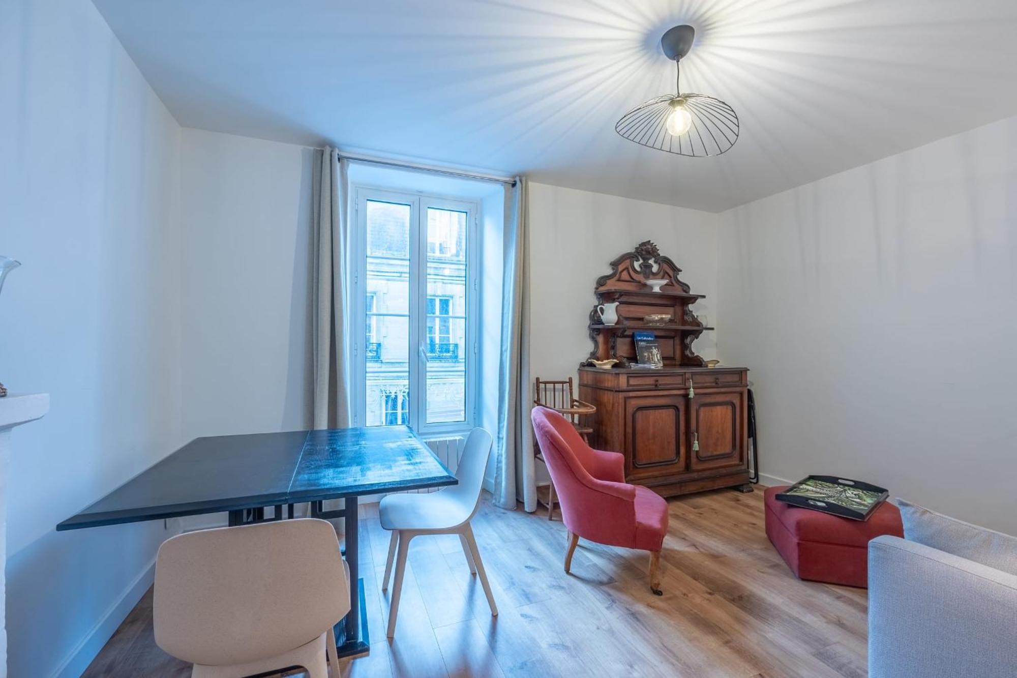 Le Petit Clos Lägenhet Bayeux Exteriör bild